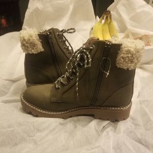 Universal Thread Olive Green Boots with Side Zippers and Buckles